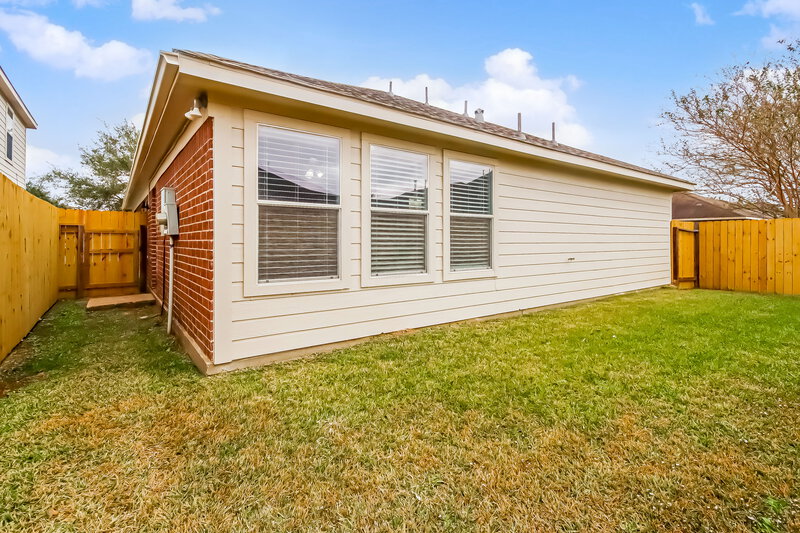 2,015/Mo, 19523 Oleander Ridge Way Cypress, TX 77433 Rear View