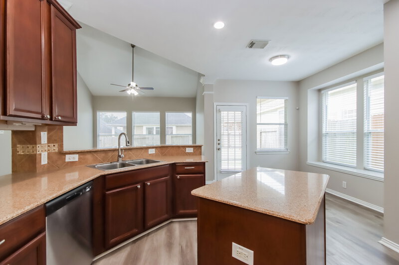 2,250/Mo, 2509 Jules Anna Ln Conroe, TX 77304 Kitchen View 2