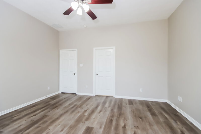 2,250/Mo, 2509 Jules Anna Ln Conroe, TX 77304 Main Bedroom View 2