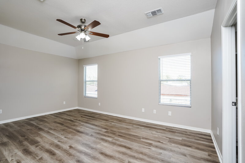 2,800/Mo, 10810 Orchard Springs Dr Houston, TX 77067 Main Bedroom View
