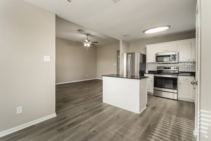1,800/Mo, 3935 Hollow Cove Ln Richmond, TX 77469 Dining Room View