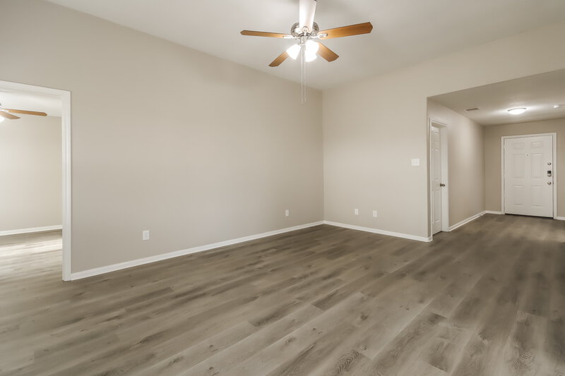 1,800/Mo, 3935 Hollow Cove Ln Richmond, TX 77469 Family Room View
