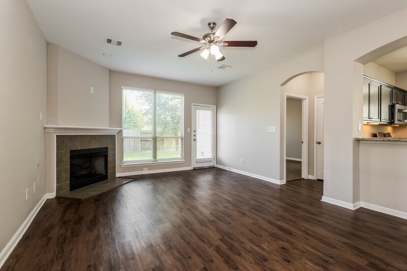 2,075/Mo, 1966 Briar Grove Dr Conroe, TX 77301 Misc View 2