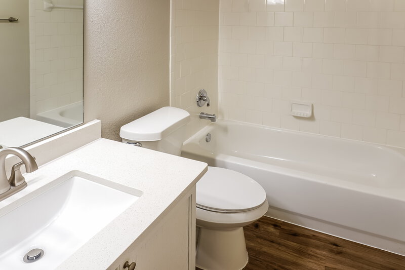 2,260/Mo, 4826 Dark Canyon Ct Katy, TX 77449 Bathroom View 2