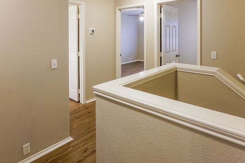 2,260/Mo, 4826 Dark Canyon Ct Katy, TX 77449 Hallway View