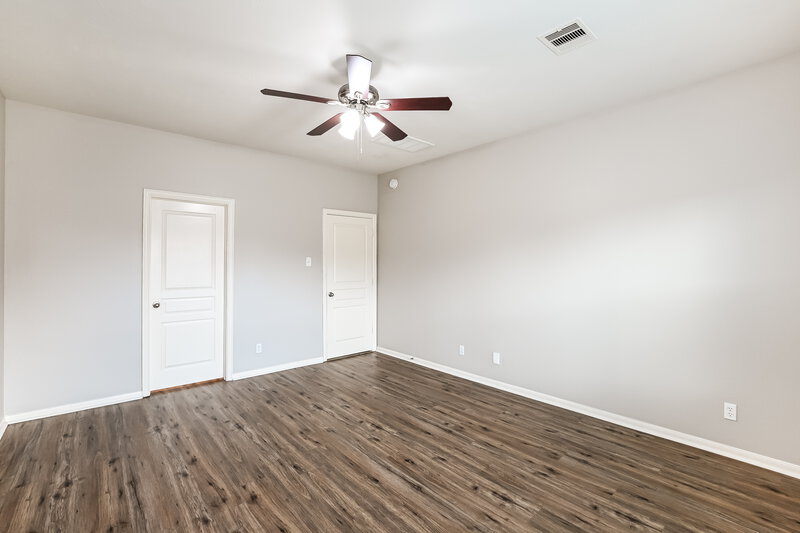 2,460/Mo, 17426 Hayley Springs Ct Humble, TX 77396 Main Bedroom View 2