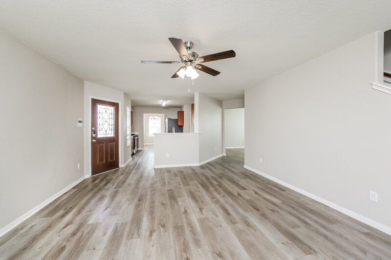 1,740/Mo, 16746 Warbler Dr Conroe, TX 77385 Living Room View