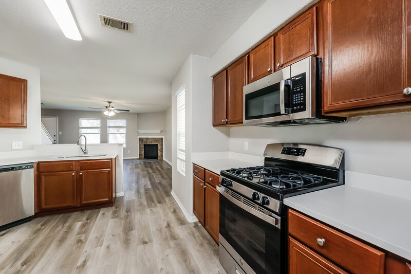1,740/Mo, 16746 Warbler Dr Conroe, TX 77385 Kitchen View