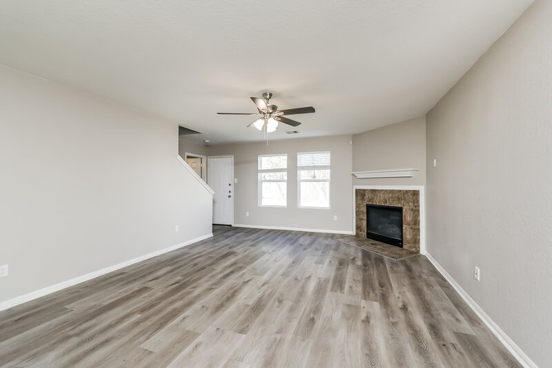 1,740/Mo, 16746 Warbler Dr Conroe, TX 77385 Family Room View