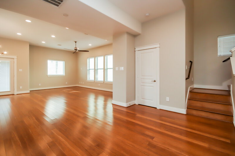 3,645/Mo, 5743 Kansas St Unit B Houston, TX 77007 Living Room View