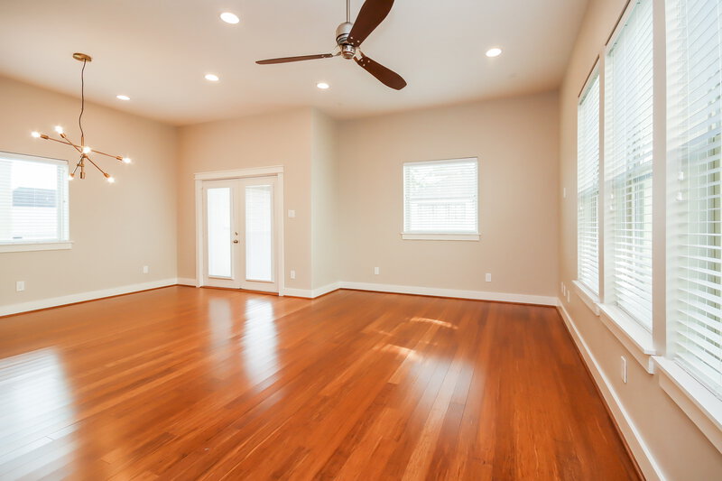 3,645/Mo, 5743 Kansas St Unit B Houston, TX 77007 Living Room View 2