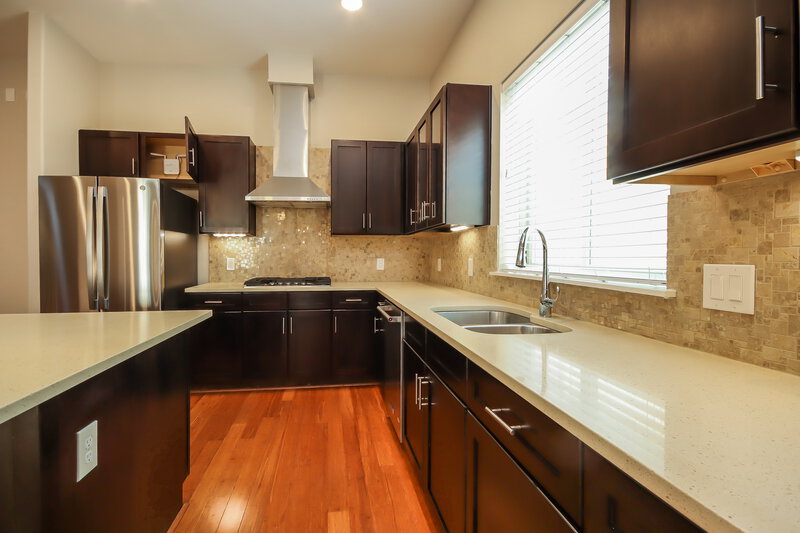3,645/Mo, 5743 Kansas St Unit B Houston, TX 77007 Kitchen View 2