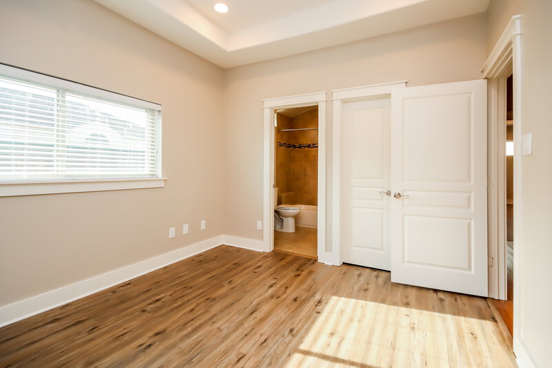 3,645/Mo, 5743 Kansas St Unit B Houston, TX 77007 Main Bedroom View 3