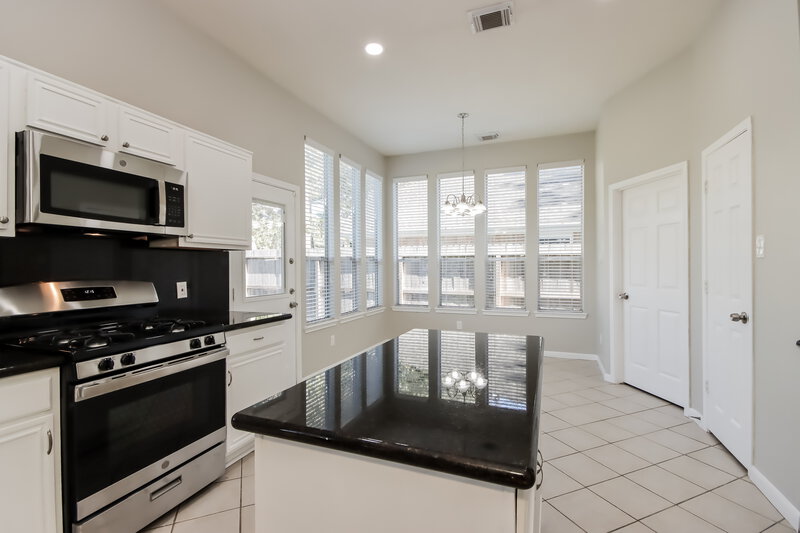 2,700/Mo, 13311 Yaupon Holly Ln Houston, TX 77044 Kitchen View