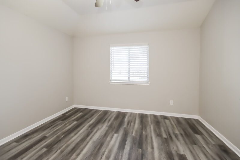 2,700/Mo, 13311 Yaupon Holly Ln Houston, TX 77044 Bedroom View