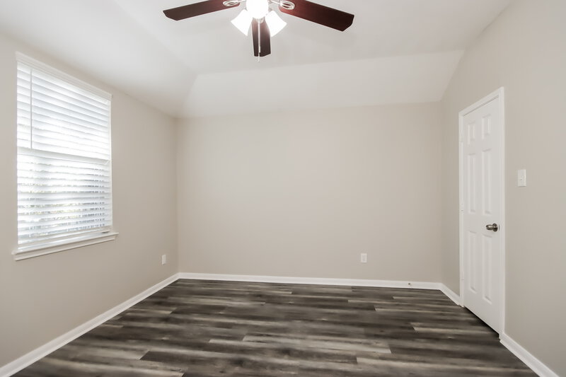 2,700/Mo, 13311 Yaupon Holly Ln Houston, TX 77044 Bedroom View 2