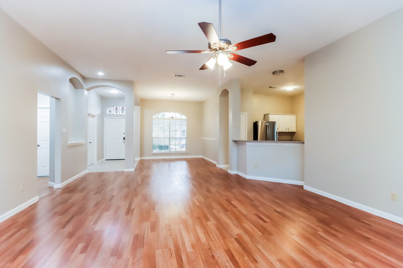 1,975/Mo, 12124 La Salle River Rd Conroe, TX 77304 Living Room View 2