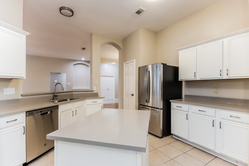 1,975/Mo, 12124 La Salle River Rd Conroe, TX 77304 Kitchen View