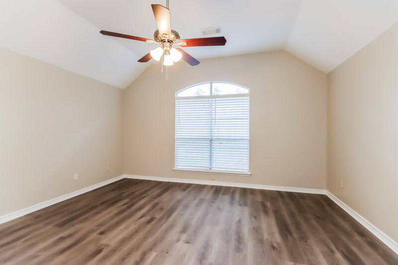 1,975/Mo, 12124 La Salle River Rd Conroe, TX 77304 Main Bedroom View