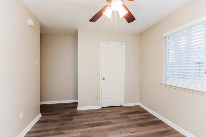 1,975/Mo, 12124 La Salle River Rd Conroe, TX 77304 Bedroom View 2