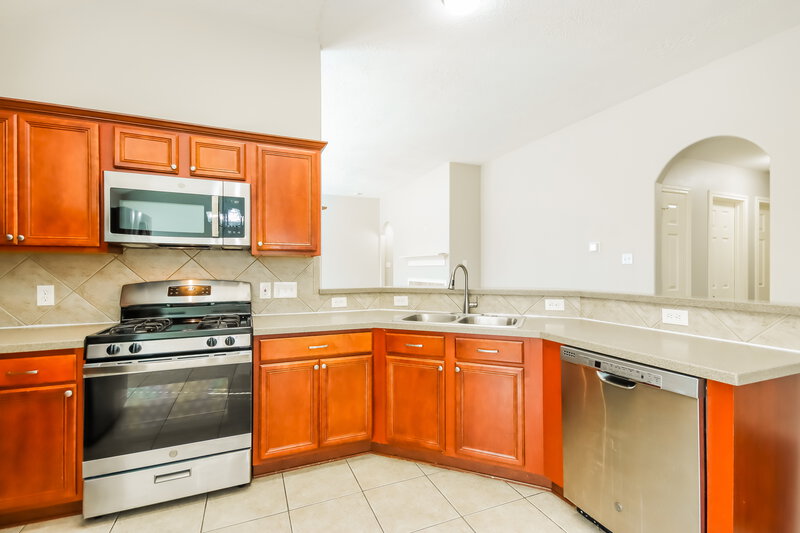 2,355/Mo, 6819 Rockwall Trail Dr Humble, TX 77346 Kitchen View 2