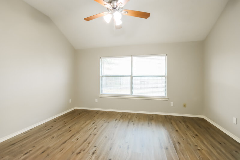 2,355/Mo, 6819 Rockwall Trail Dr Humble, TX 77346 Main Bedroom View 2
