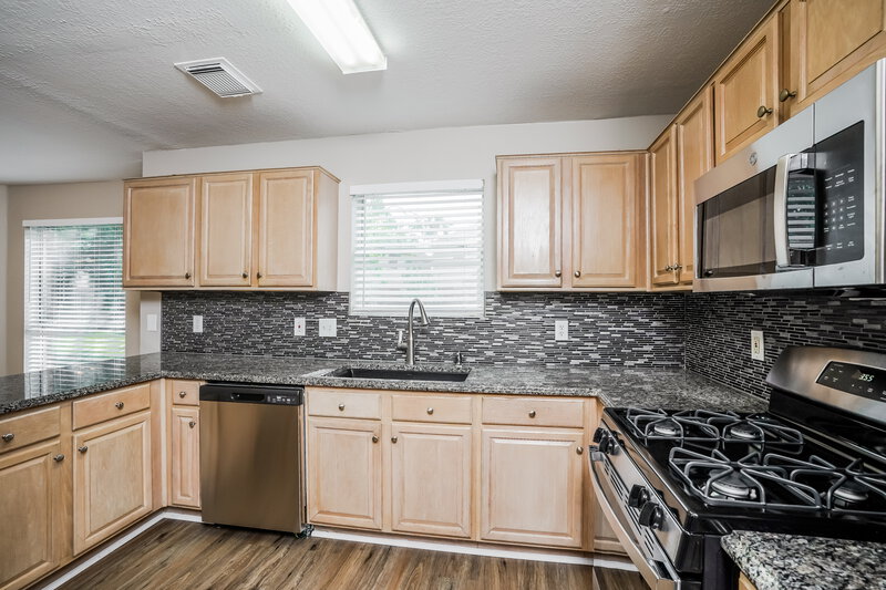 2,185/Mo, 602 Bold Ruler Dr Stafford, TX 77477 Kitchen View