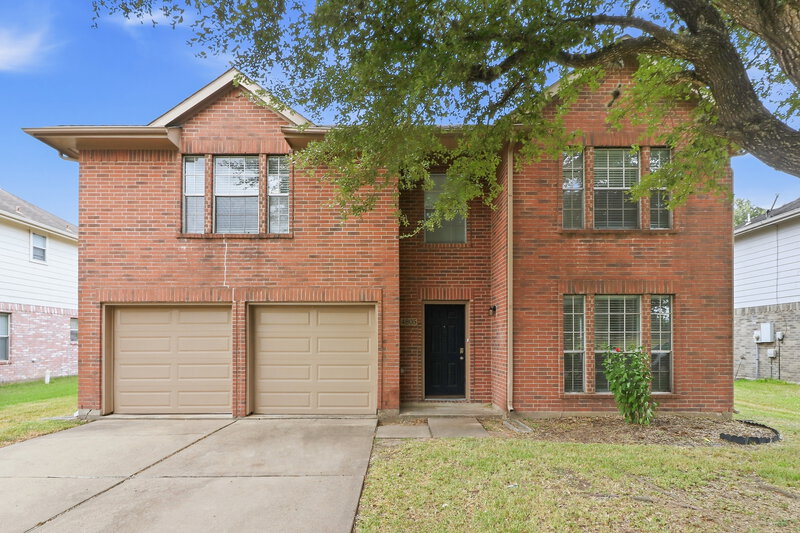 3 Bedroom House – 4805 E Parma Dr, Rosenberg, TX 77471