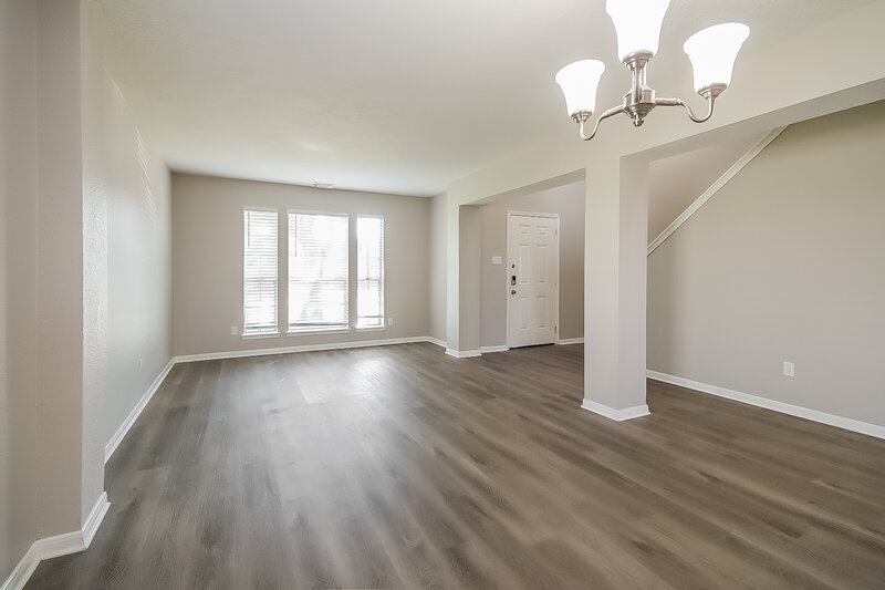 2,405/Mo, 4805 E Parma Dr Rosenberg, TX 77471 Living Room View 4