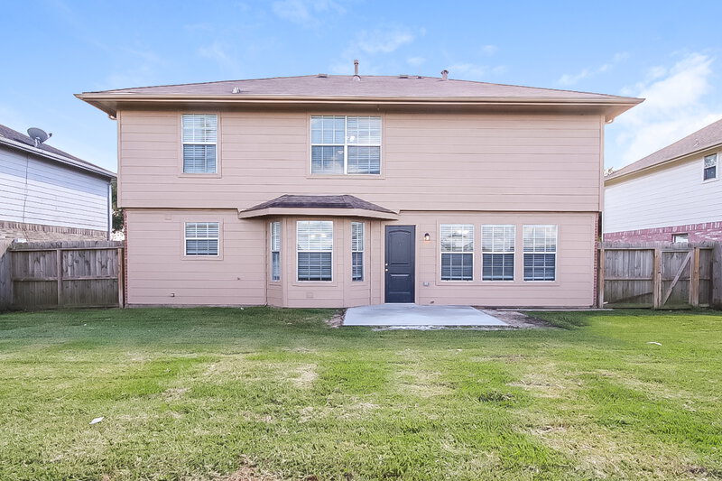 2,405/Mo, 4805 E Parma Dr Rosenberg, TX 77471 Rear View