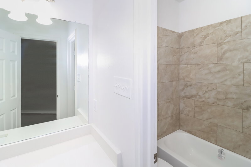 2,495/Mo, 5131 Candlewood Dr League City, TX 77573 Bathroom View