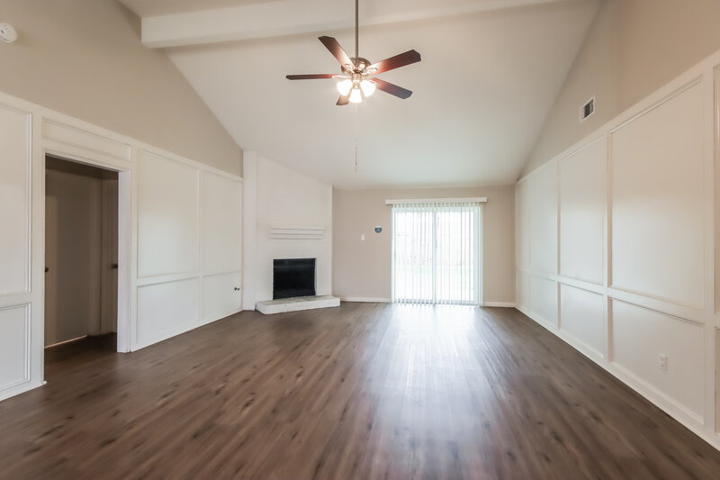 2,770/Mo, 4006 Sandlewood Dr Pasadena, TX 77504 Living Room View