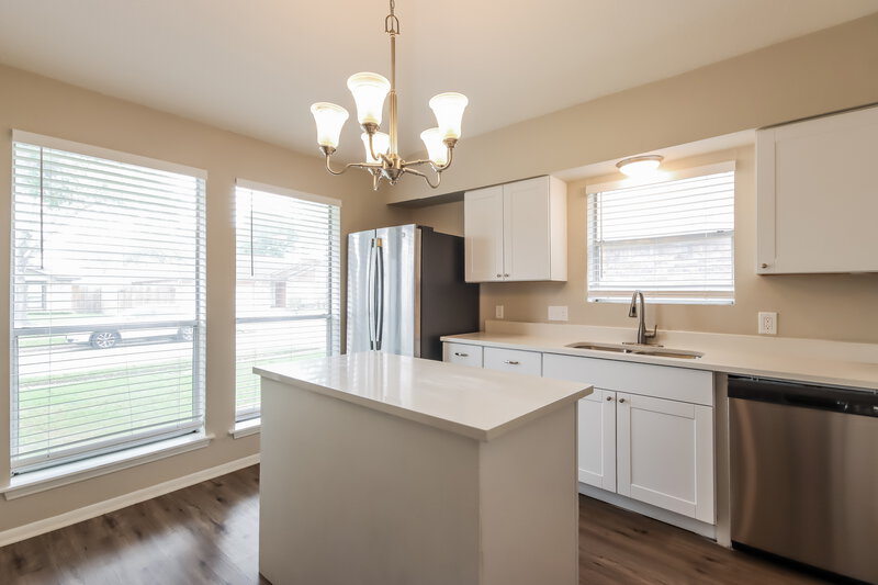 2,770/Mo, 4006 Sandlewood Dr Pasadena, TX 77504 Kitchen View
