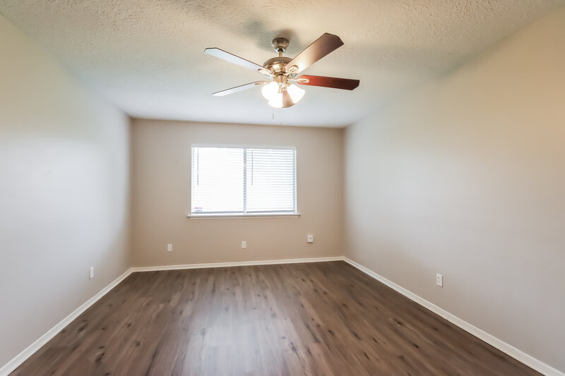 2,770/Mo, 4006 Sandlewood Dr Pasadena, TX 77504 Main Bedroom View