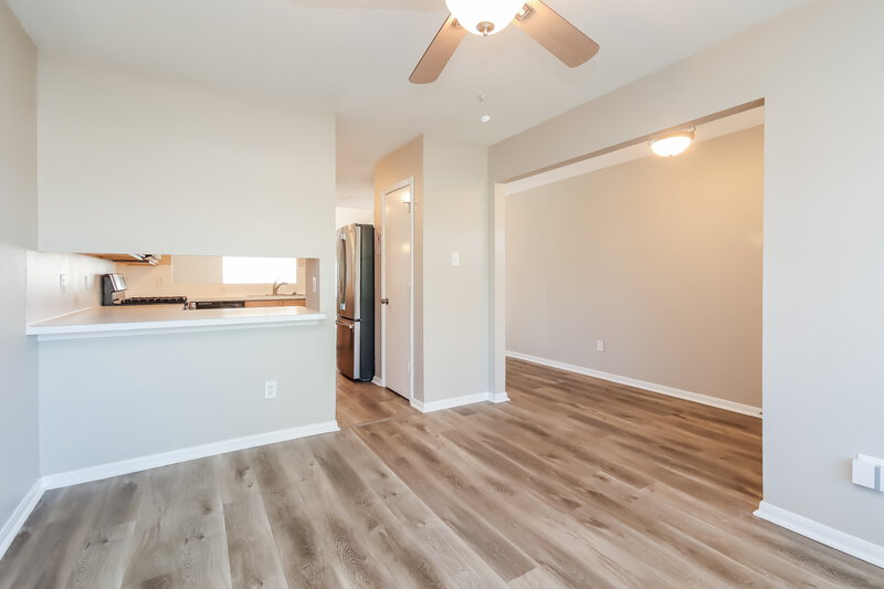 2,070/Mo, 10815 Malden Dr Houston, TX 77075 Living Room View 3