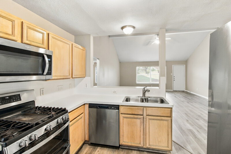 2,020/Mo, 10815 Malden Dr Houston, TX 77075 Breakfast Nook View