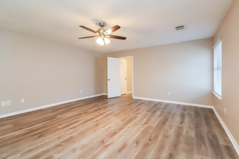 2,070/Mo, 10815 Malden Dr Houston, TX 77075 Main Bedroom View