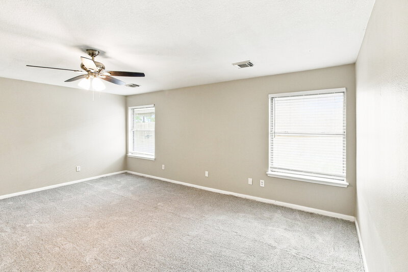 2,020/Mo, 10815 Malden Dr Houston, TX 77075 Primary Bedroom View
