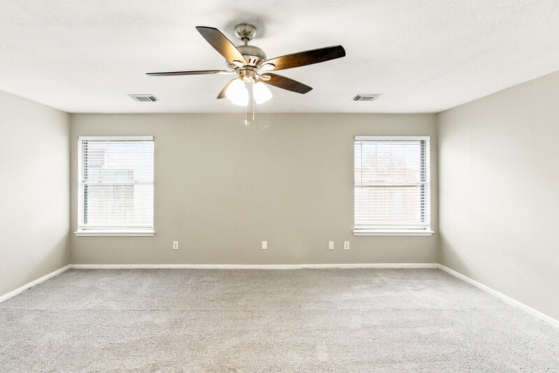 2,020/Mo, 10815 Malden Dr Houston, TX 77075 Primary Bedroom View 2