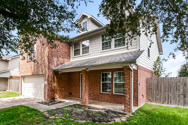 2,080/Mo, 5370 Kyla Cir Katy, TX 77493 Front View