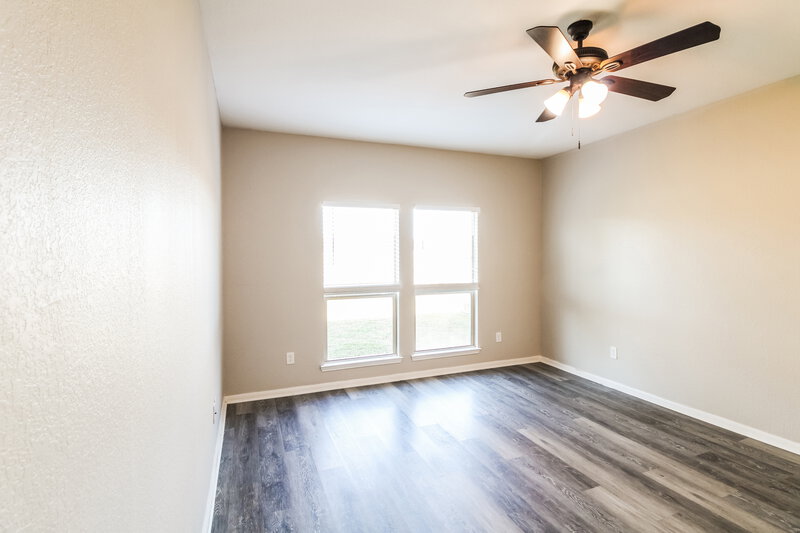 2,170/Mo, 8343 Broadleaf Ave Baytown, TX 77521 Main Bedroom View 2