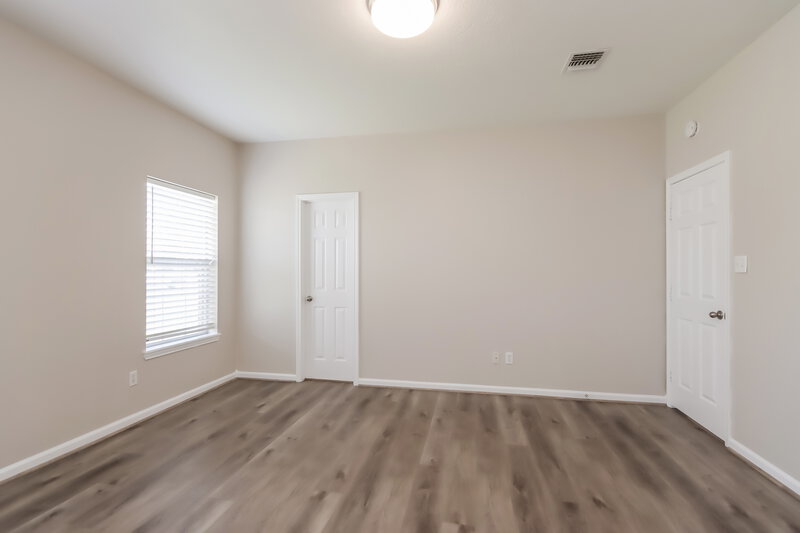 1,970/Mo, 10615 Twin Circles Dr Montgomery, TX 77356 Main Bedroom View 2