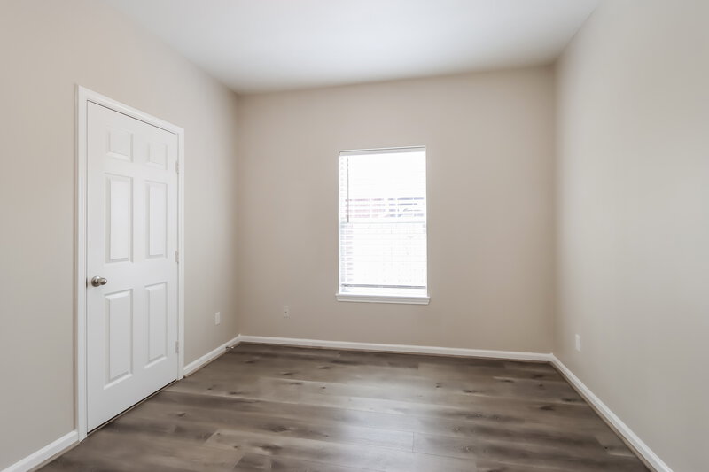 1,970/Mo, 10615 Twin Circles Dr Montgomery, TX 77356 Bedroom View 2