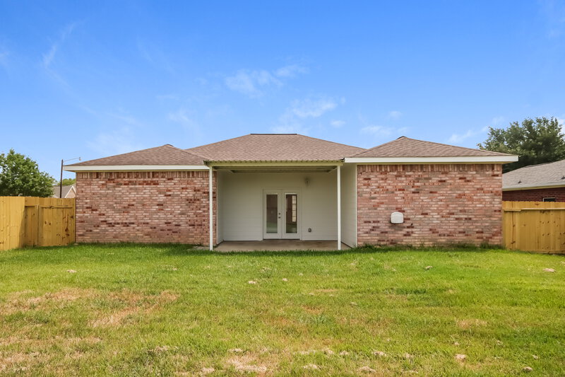 1,970/Mo, 10615 Twin Circles Dr Montgomery, TX 77356 Rear View