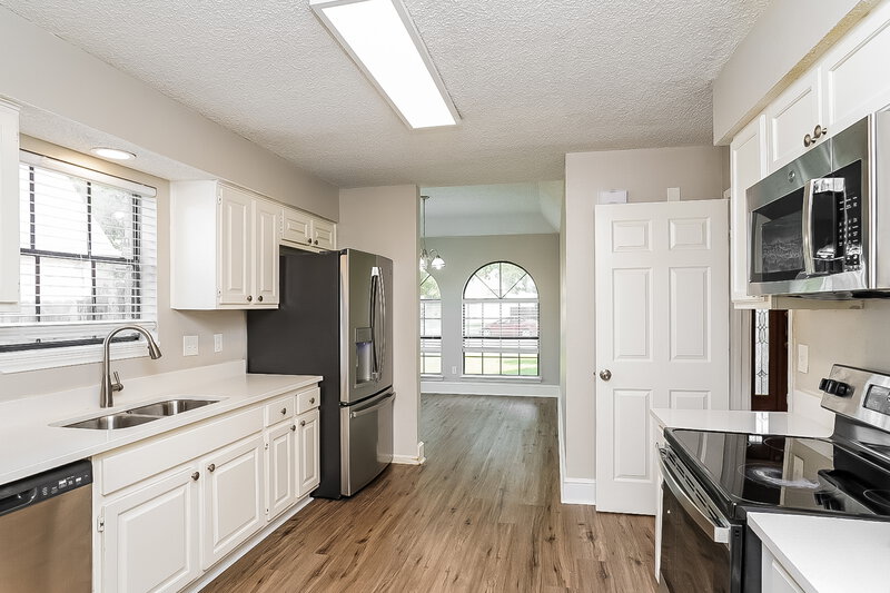 2,180/Mo, 19230 Relay Rd Humble, TX 77346 Kitchen View