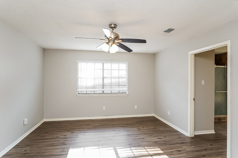 2,180/Mo, 19230 Relay Rd Humble, TX 77346 Main Bedroom View