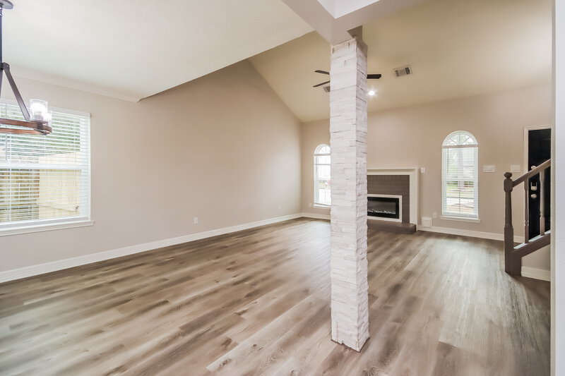 2,560/Mo, 1511 Pear Brook Trl Houston, TX 77062 Dining Room View 2