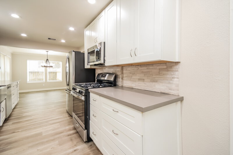 2,560/Mo, 1511 Pear Brook Trl Houston, TX 77062 Kitchen View 2