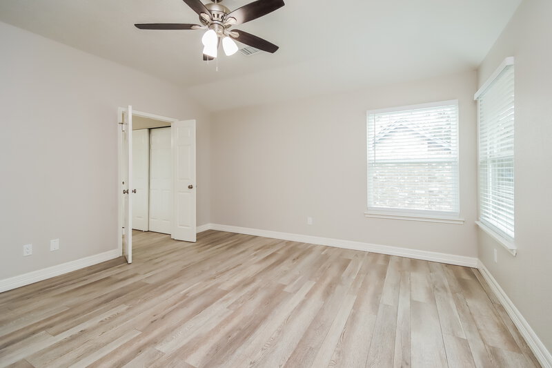 2,560/Mo, 1511 Pear Brook Trl Houston, TX 77062 Main Bedroom View
