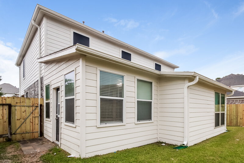 2,590/Mo, 12318 Landsdown Ridge Way Humble, TX 77346 Rear View